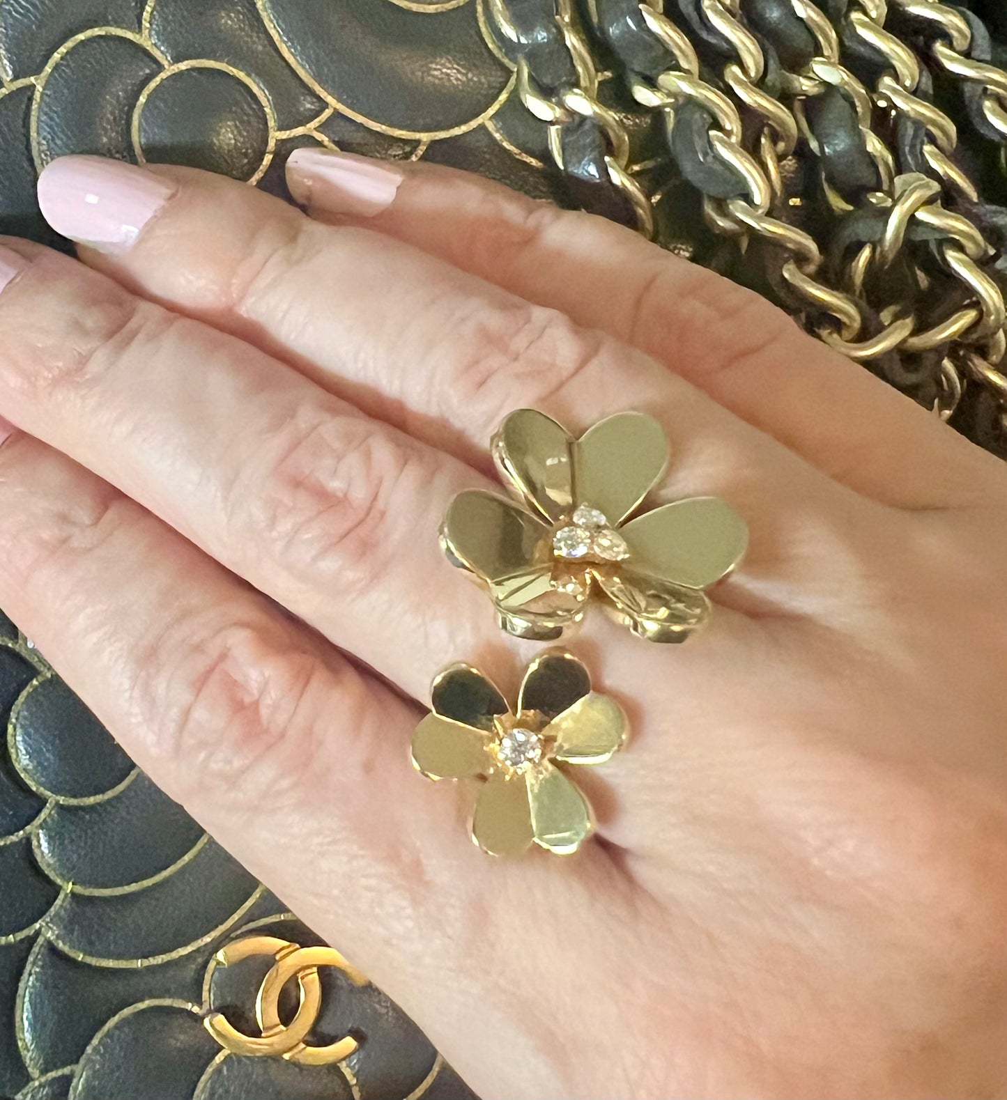 Van Cleef & Arpels 18 kt Yellow Gold Frivole Ring size 5.75